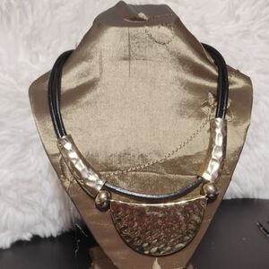 Striking Gold and Black Necklace